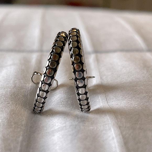 Brand New John Hardy Silver and 18ct Gold Dot earrings - Picture 12 of 14